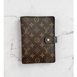 Louis Vuitton MM Agenda Monogram MSRP $780